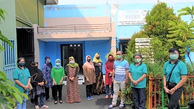 2 foto diatas diposyandu anggrek rt 11 rw 01 juga yang ada romonya--